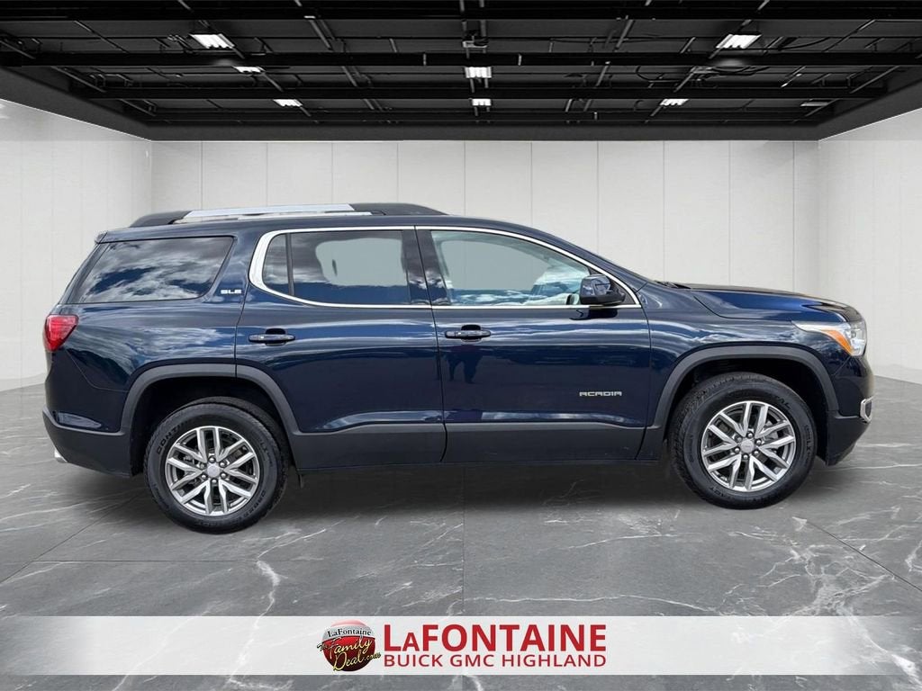 2017 GMC Acadia SLE
