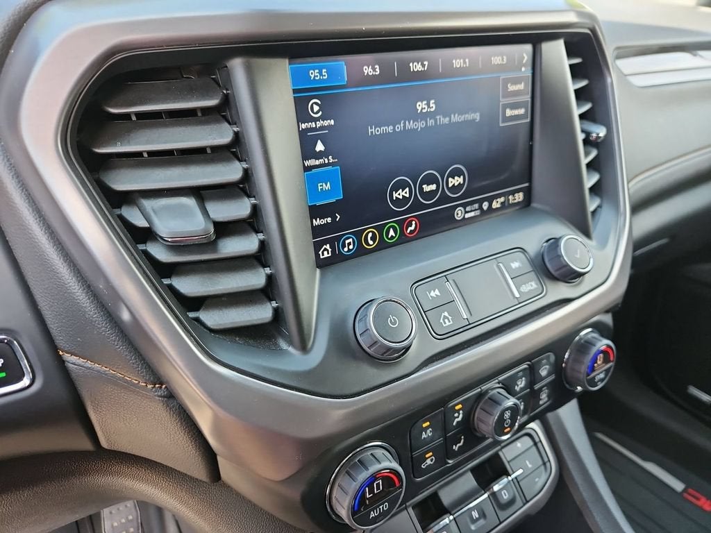 2023 GMC Acadia AT4