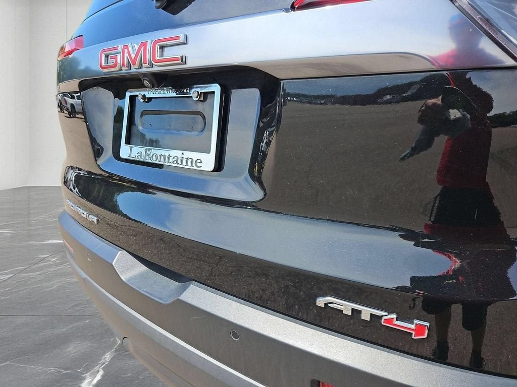 2023 GMC Acadia AT4