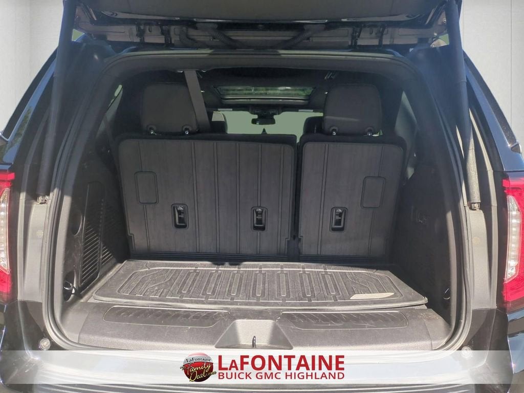 2023 GMC Yukon SLT