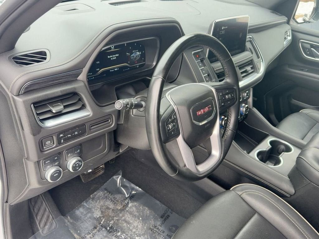 2023 GMC Yukon SLT