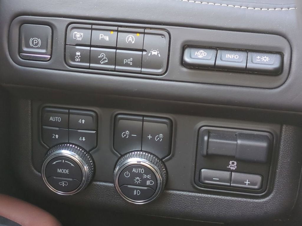 2024 GMC Yukon XL Denali Ultimate