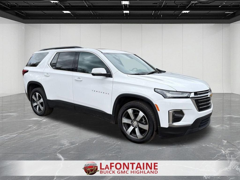 2023 Chevrolet Traverse LT Leather