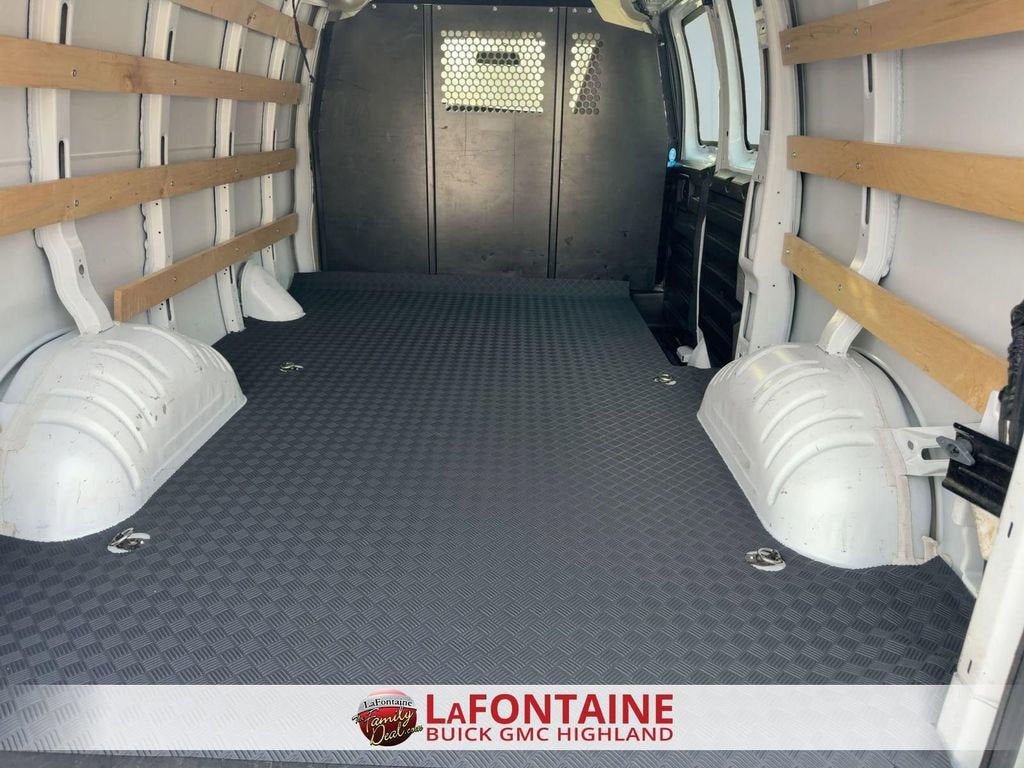 2024 GMC Savana Cargo 2500 Work Van