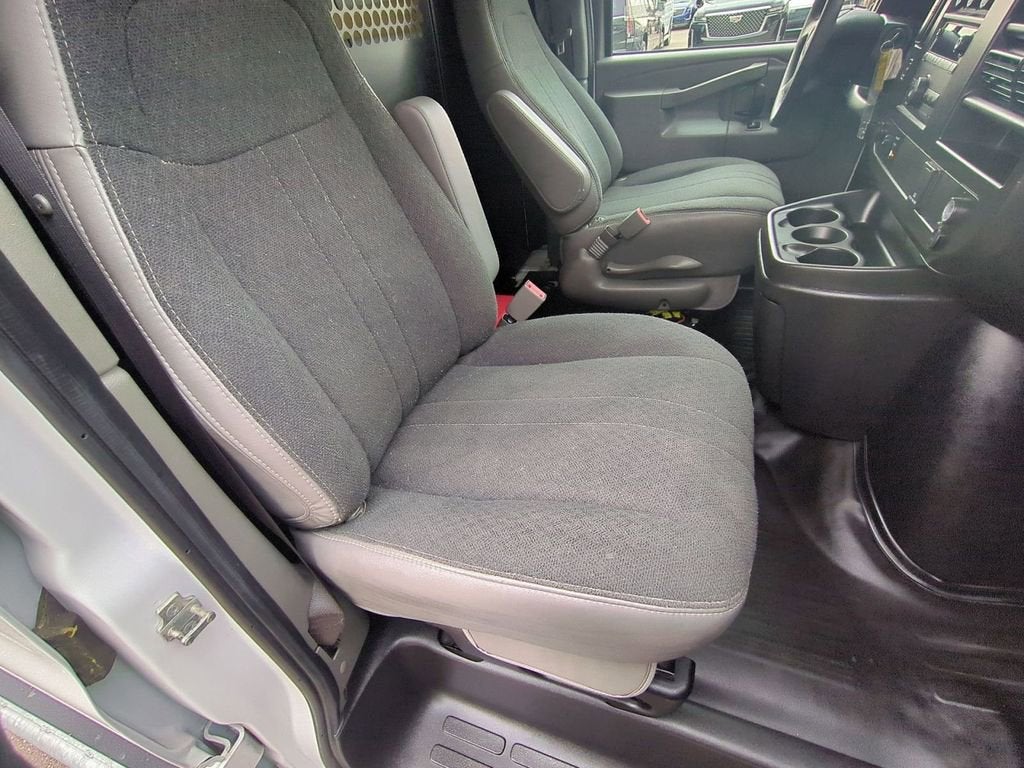 2023 GMC Savana Cargo 2500 Work Van