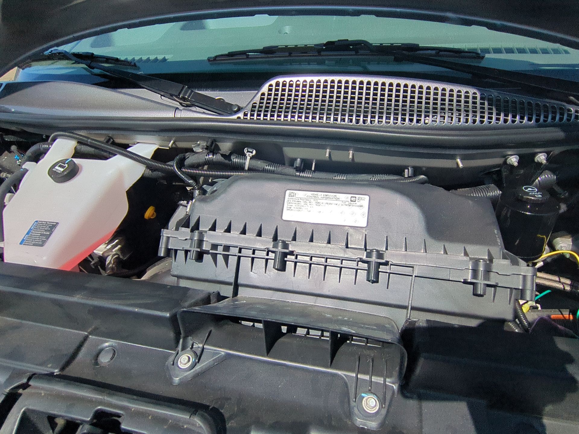 2025 GMC Savana Cargo 2500 Work Van