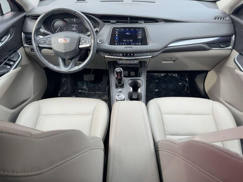 2023 Cadillac XT4 Luxury