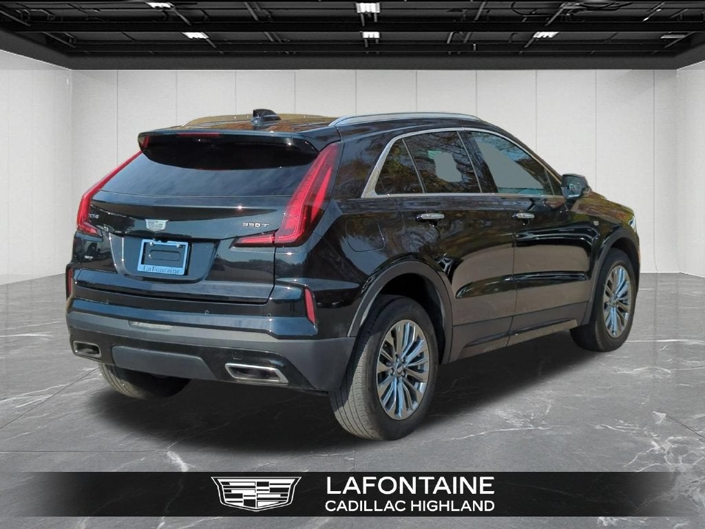 2024 Cadillac XT4 Premium Luxury