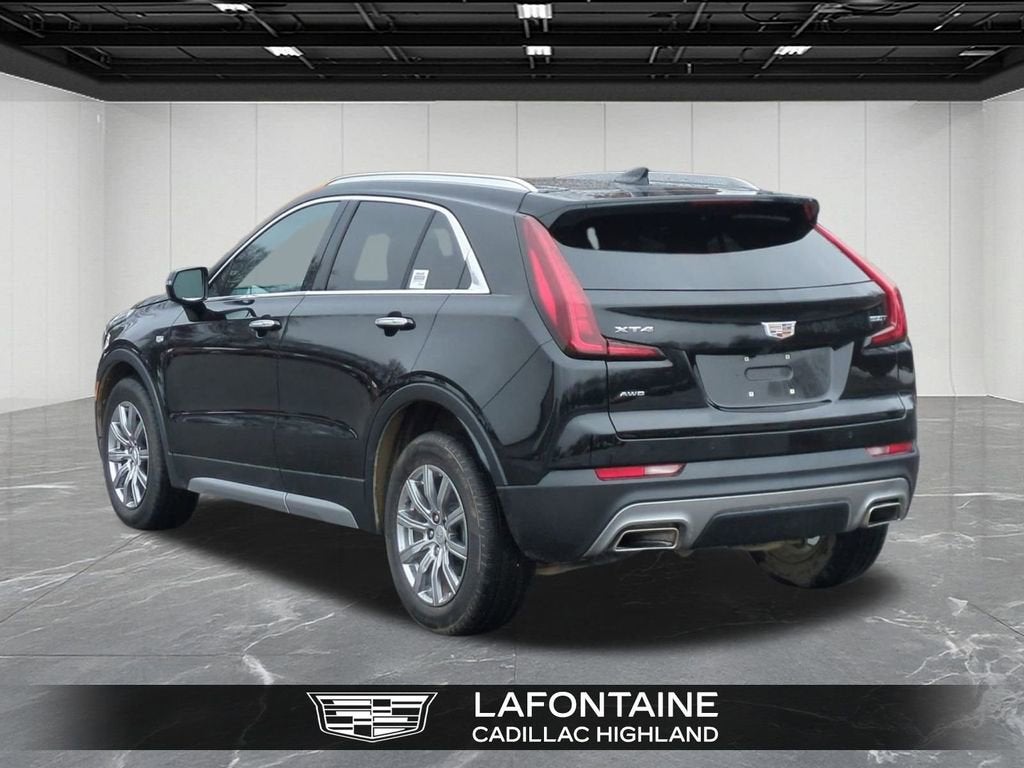 2023 Cadillac XT4 Premium Luxury