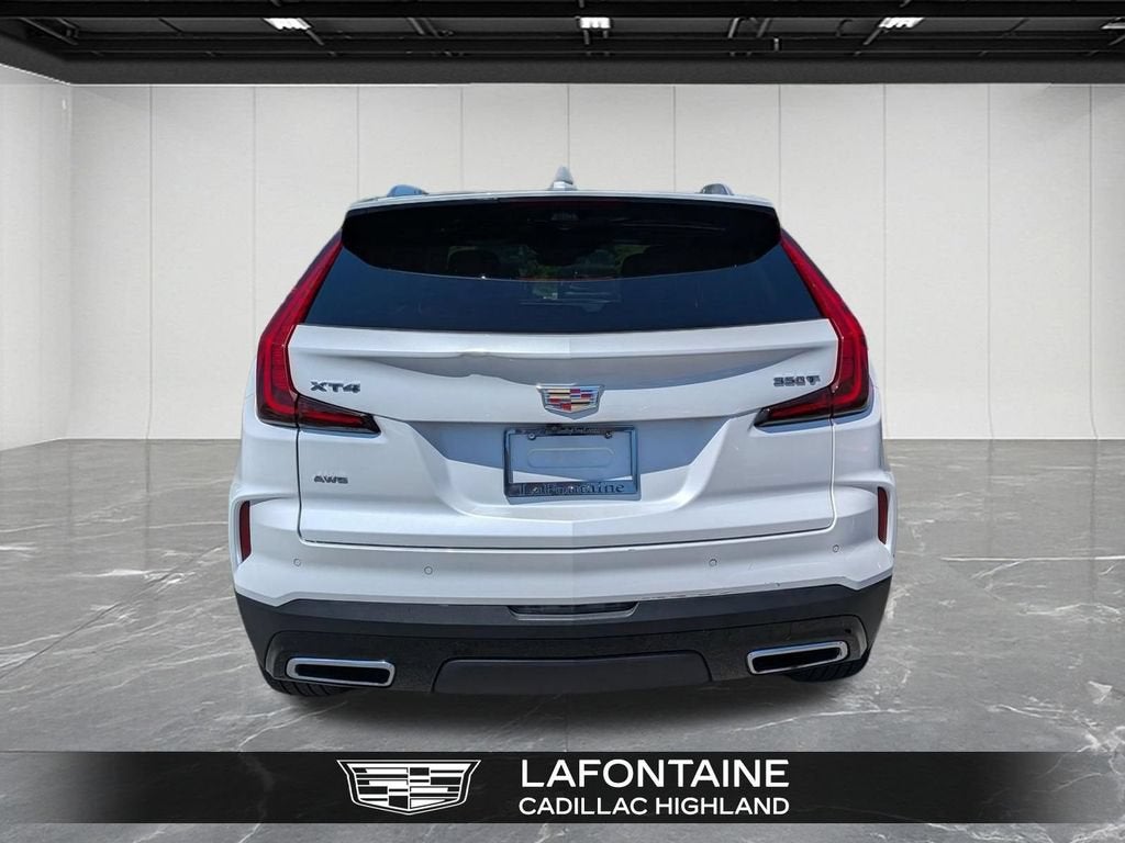 2024 Cadillac XT4 Premium Luxury