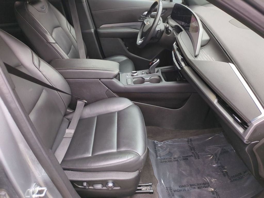 2025 Cadillac XT4 Premium Luxury