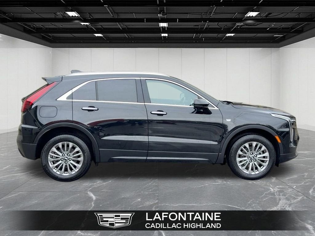 2025 Cadillac XT4 Premium Luxury