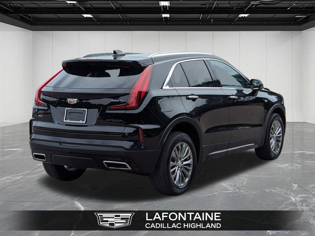2024 Cadillac XT4 Premium Luxury