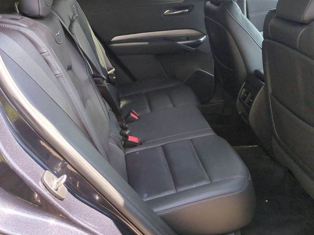 2022 Cadillac XT4 Premium Luxury