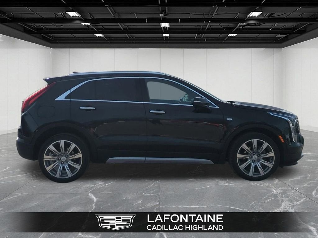 2023 Cadillac XT4 Premium Luxury