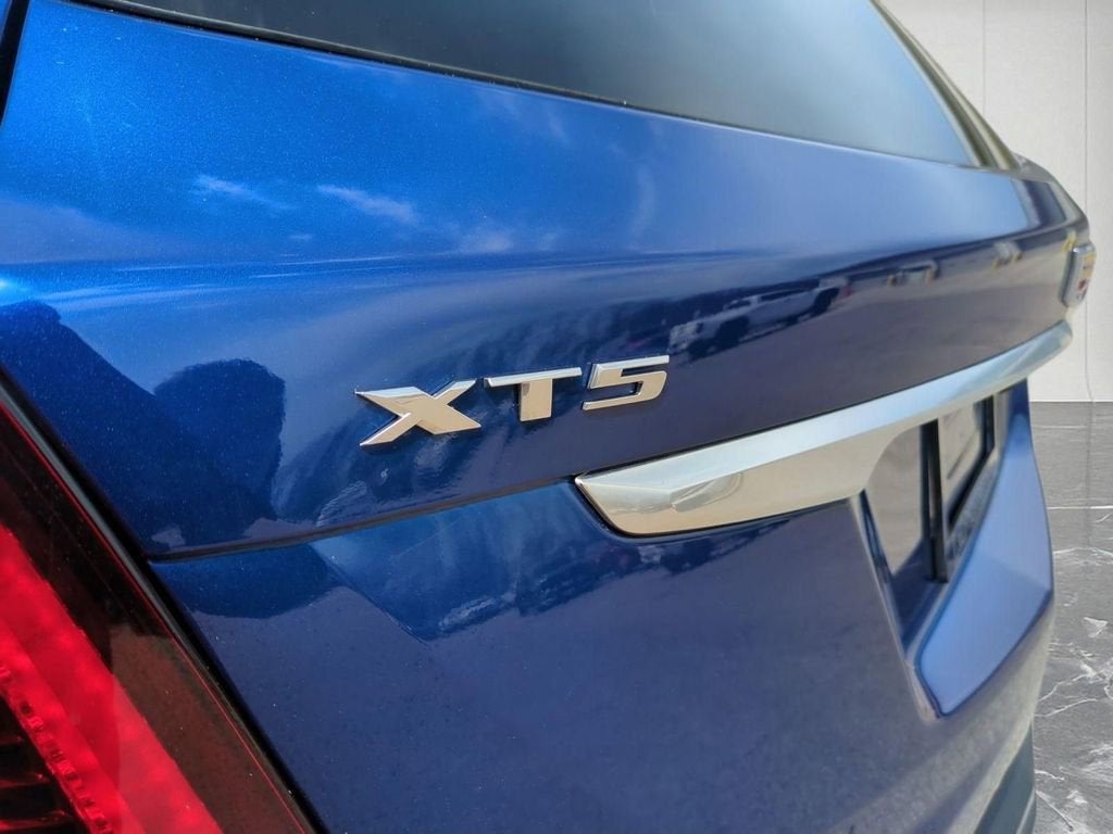 2023 Cadillac XT5 Luxury