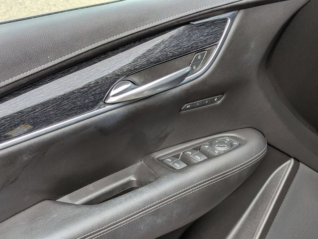 2022 Cadillac XT5 AWD Premium Luxury