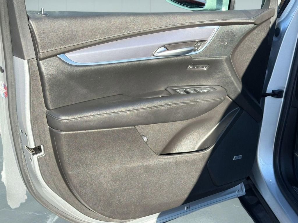 2017 Cadillac XT5 Luxury AWD