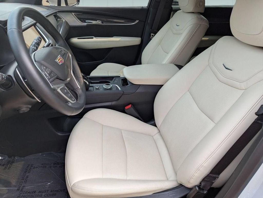 2025 Cadillac XT5 Sport
