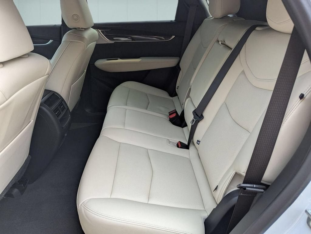 2025 Cadillac XT5 Sport