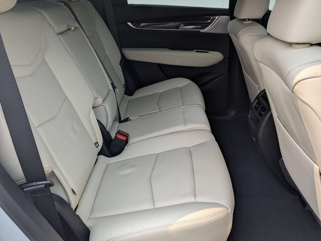 2025 Cadillac XT5 Sport