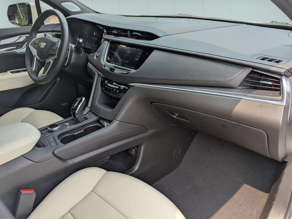 2025 Cadillac XT5 Sport