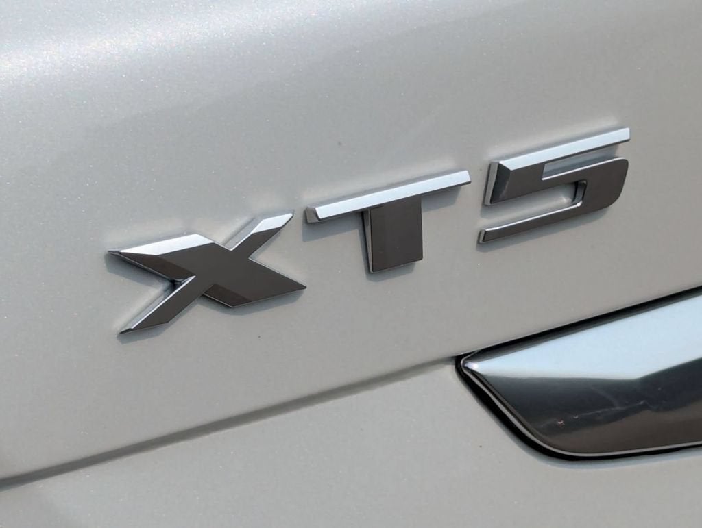 2025 Cadillac XT5 Sport