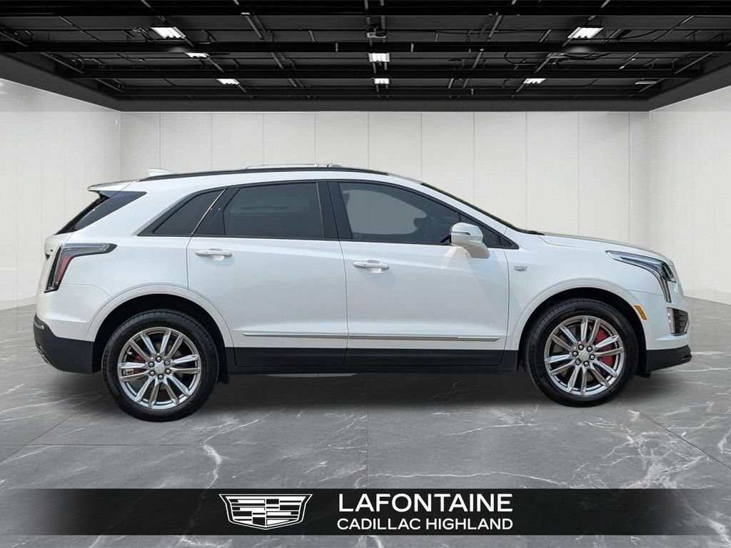 2025 Cadillac XT5 Sport