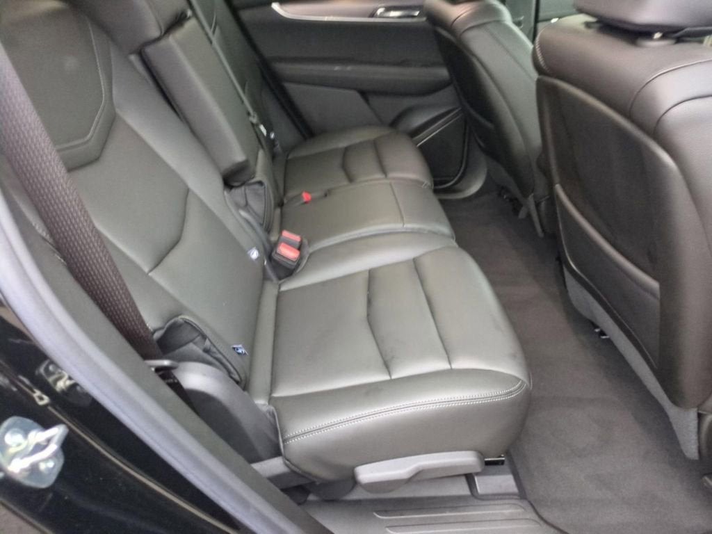 2025 Cadillac XT6 Luxury