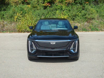 2024 Cadillac LYRIQ Luxury 1