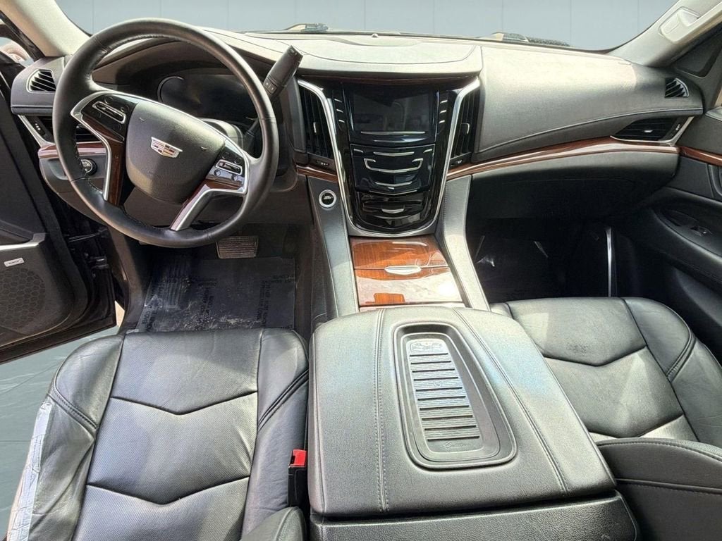 2018 Cadillac Escalade Luxury