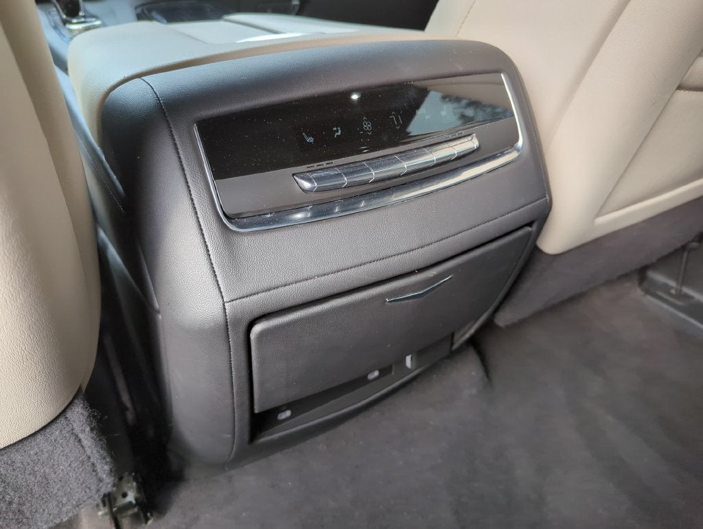 2024 Cadillac Escalade Sport
