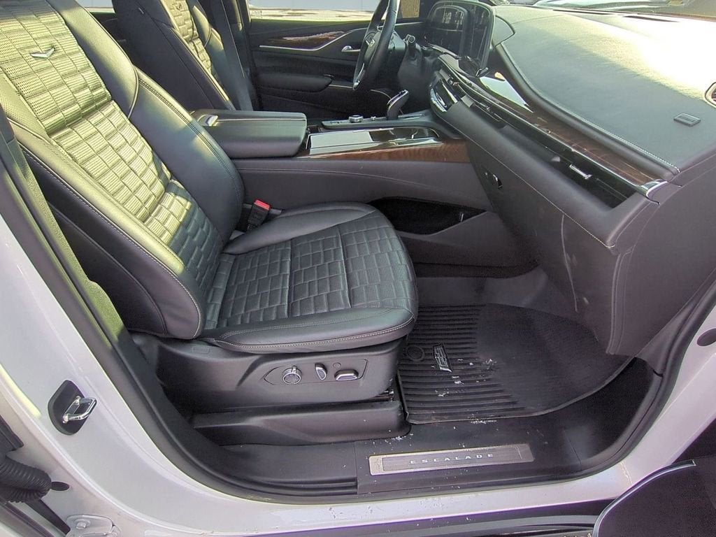 2024 Cadillac Escalade ESV Sport Platinum