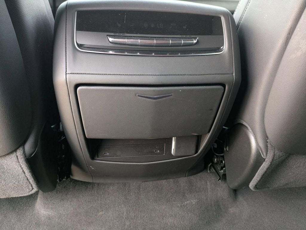 2025 Cadillac Escalade Luxury