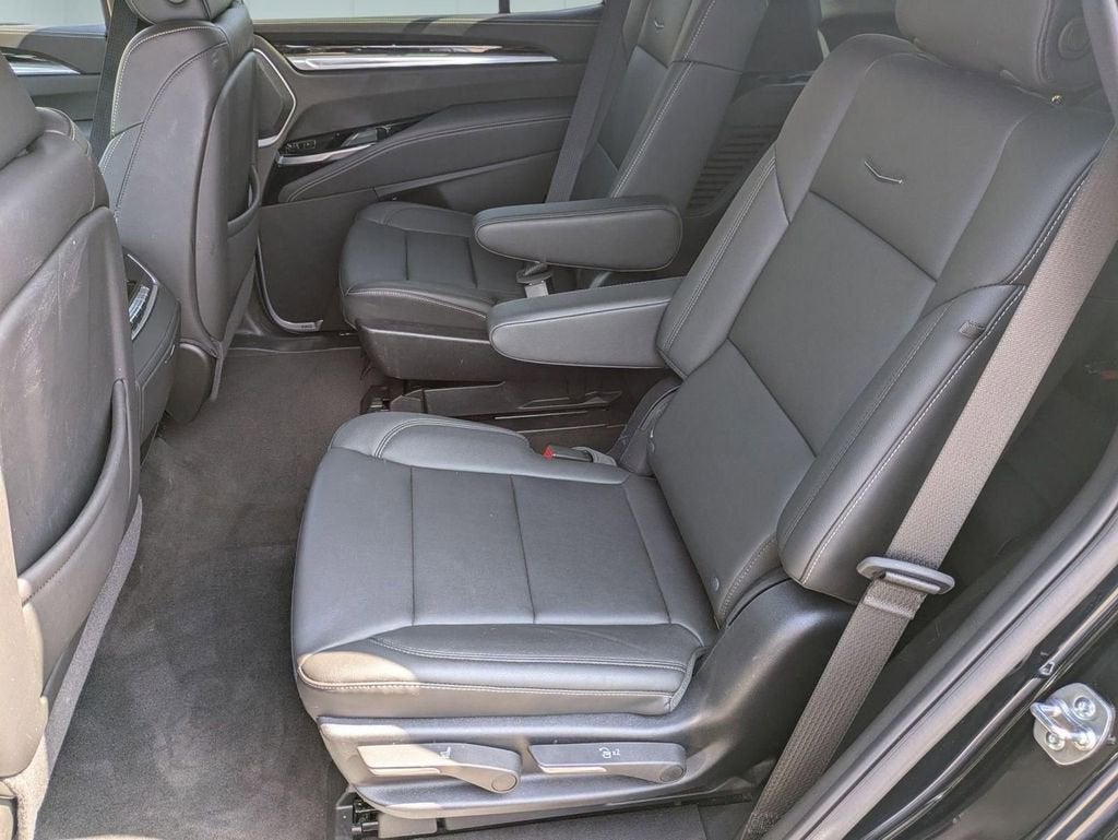 2025 Cadillac Escalade Luxury