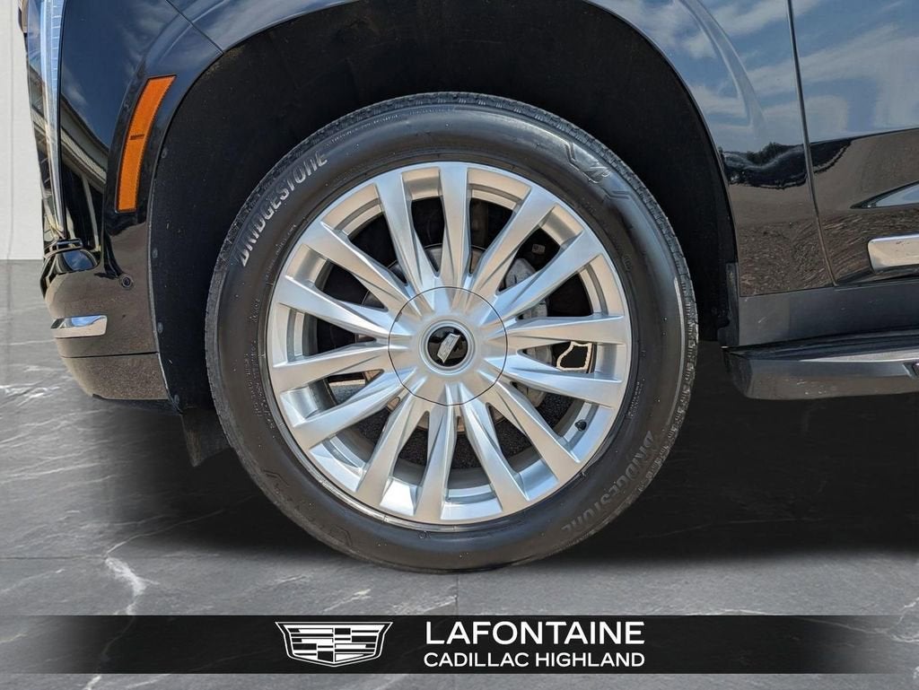 2025 Cadillac Escalade Luxury