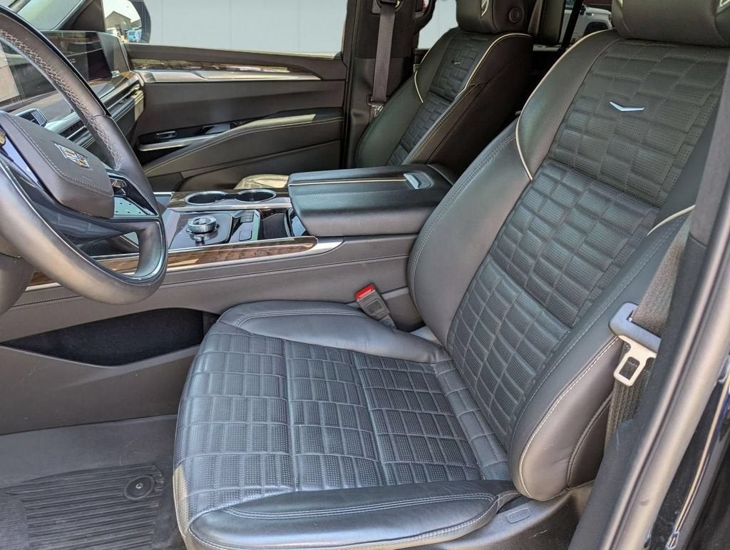 2025 Cadillac Escalade Sport Platinum
