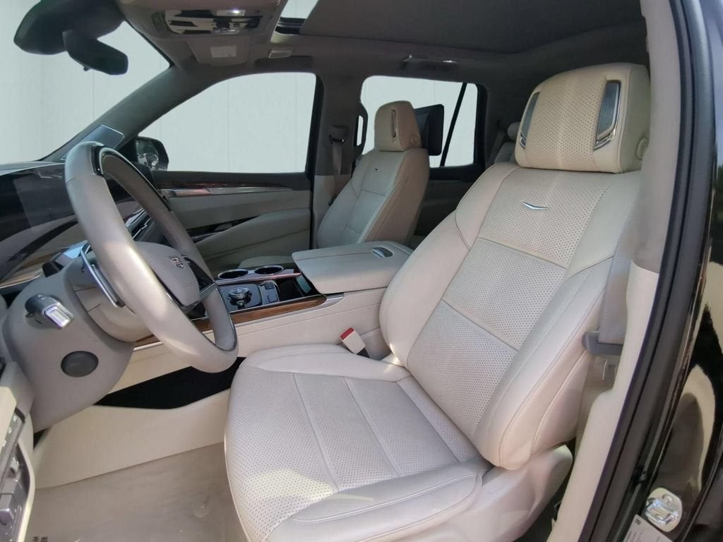 2025 Cadillac Escalade Sport Platinum