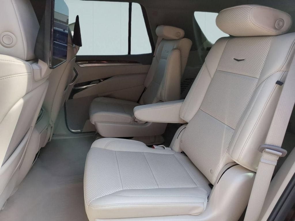 2025 Cadillac Escalade Sport Platinum