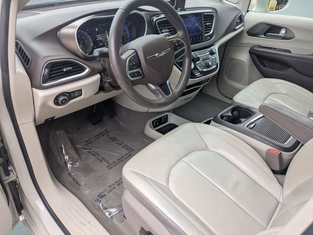 2017 Chrysler Pacifica Touring-L Plus