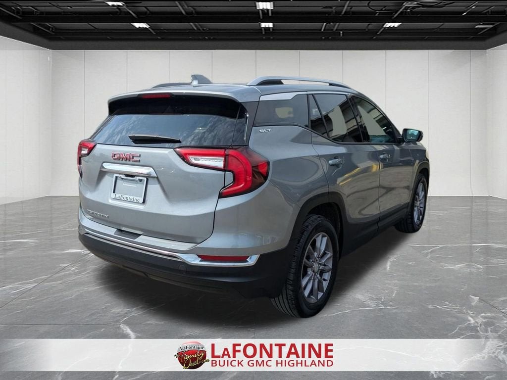 2023 GMC Terrain SLT