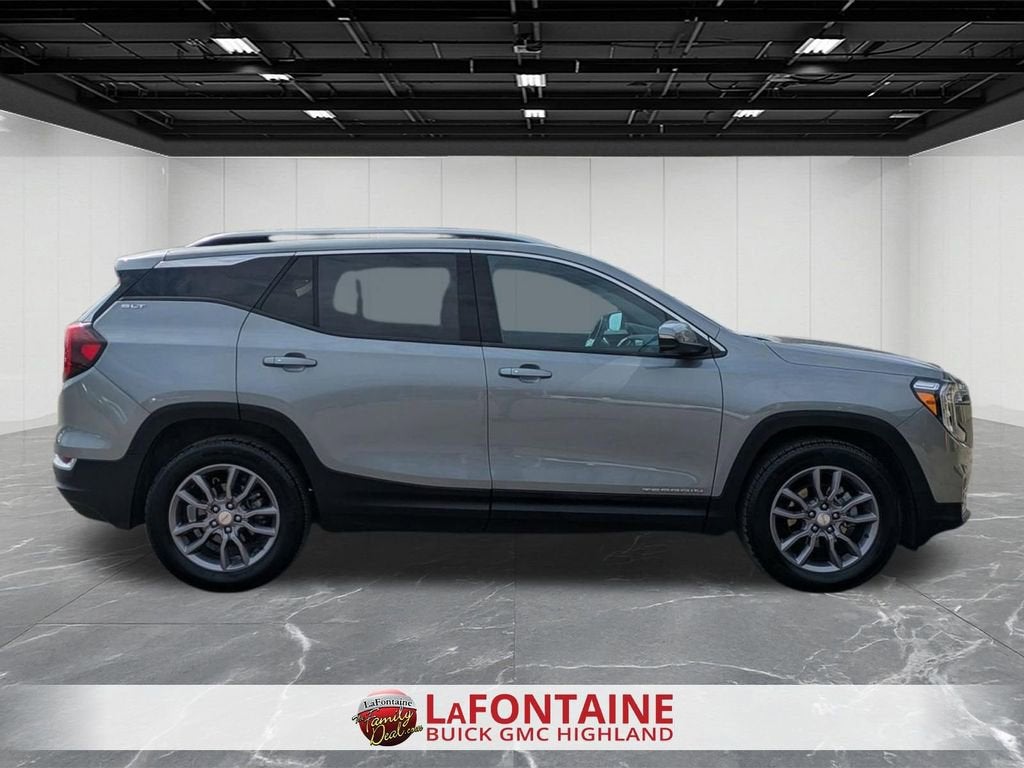 2023 GMC Terrain SLT