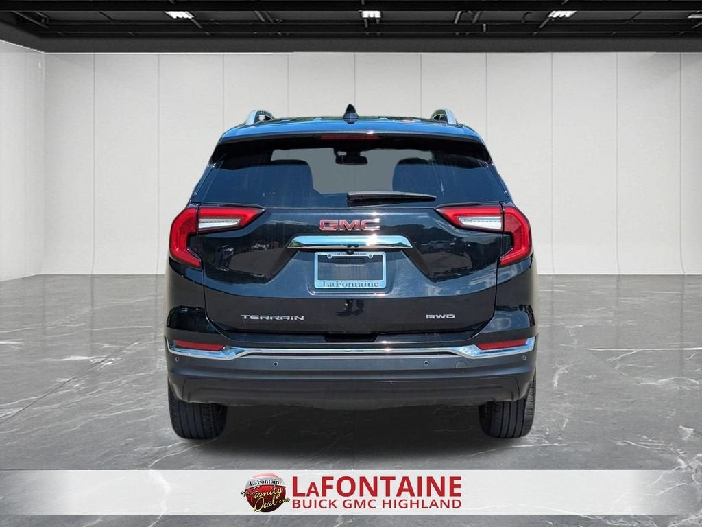 2024 GMC Terrain SLT