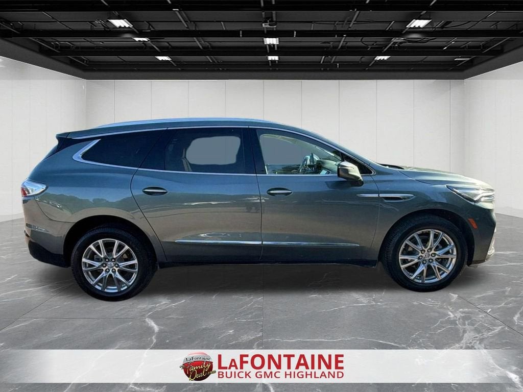 2023 Buick Enclave Essence