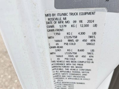 2024 GMC Savana Cutaway 3500 1WT