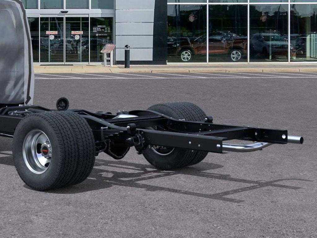 2025 GMC Savana Cutaway 3500 1WT