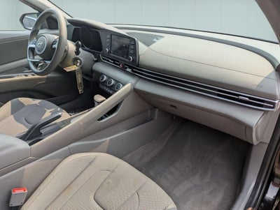 2023 Hyundai Elantra SE
