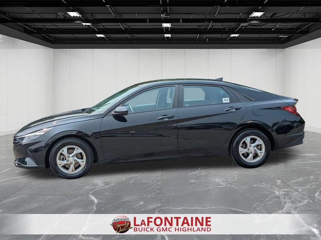2023 Hyundai Elantra SE