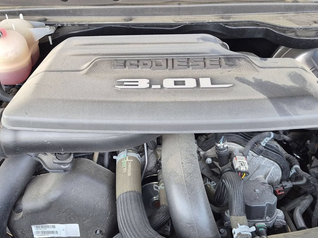 2022 RAM 1500 Laramie Crew Cab 4x2 5'7" Box