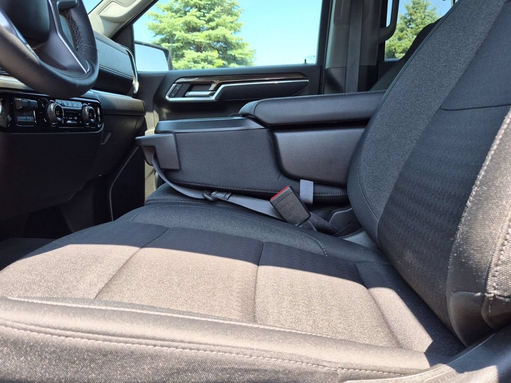 2025 Chevrolet Silverado 1500 LT (2FL)